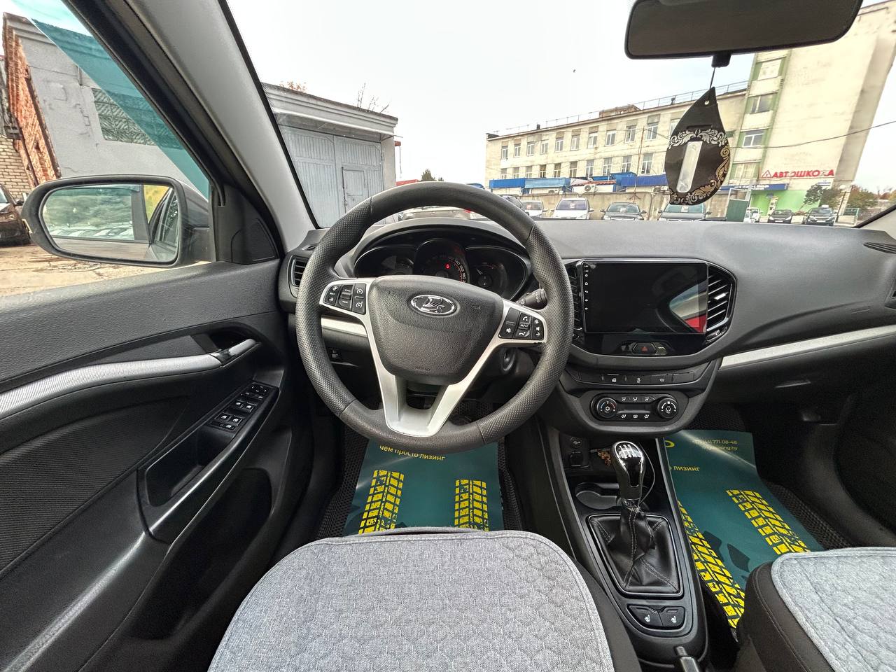 Фото автомобиля 12