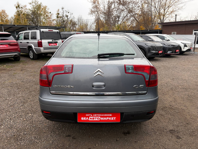 Фото автомобиля 5