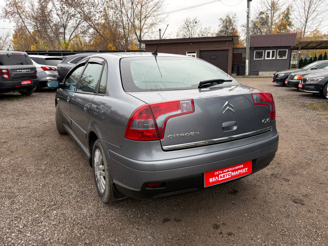 Фото автомобиля 6