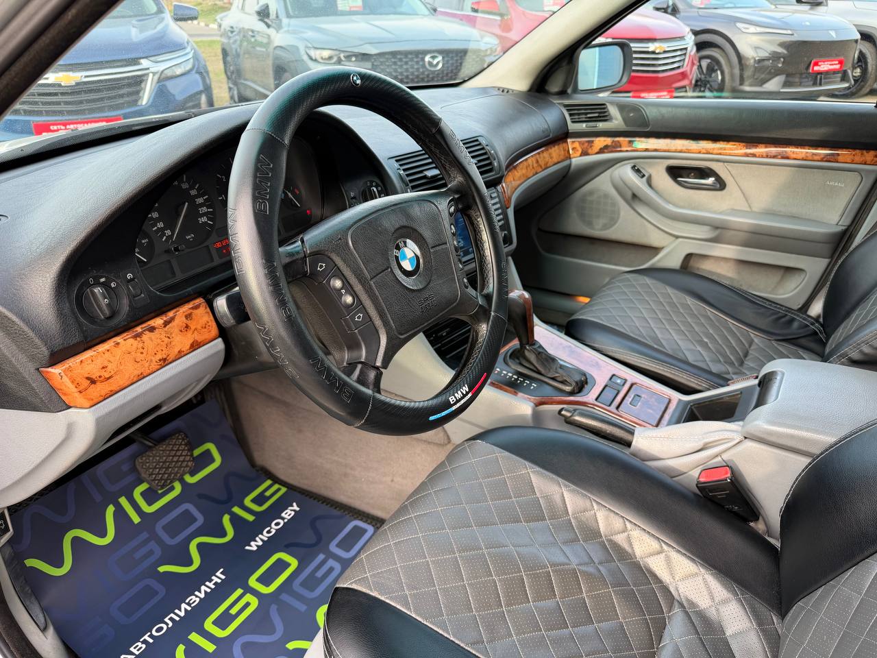 Фото автомобиля 10