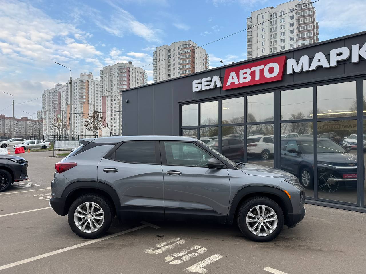 Фото автомобиля 3