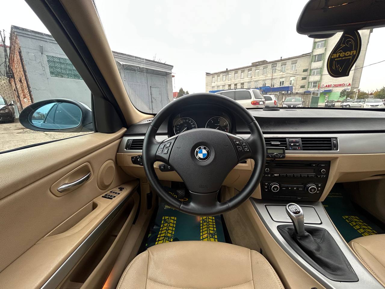 Фото автомобиля 12