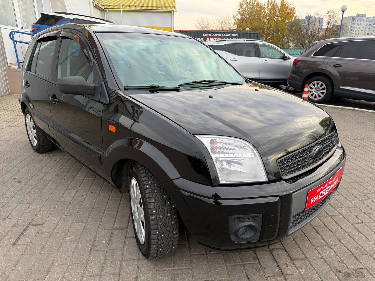 Фото автомобиля 2