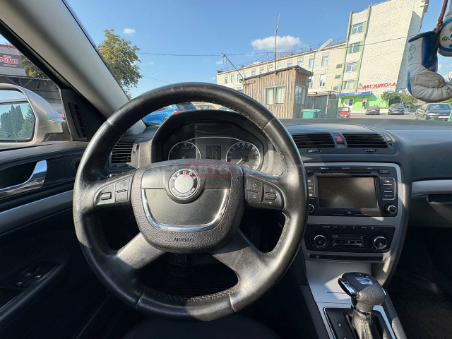 Фото автомобиля 11