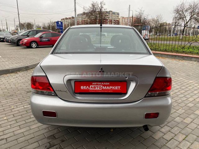 Фото автомобиля 6