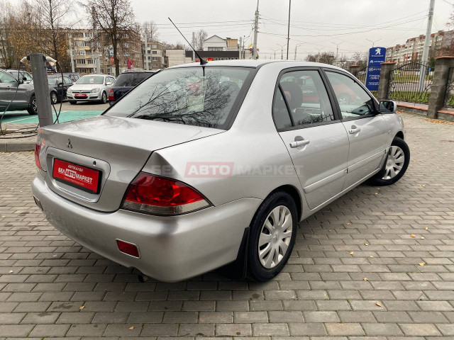 Фото автомобиля 5